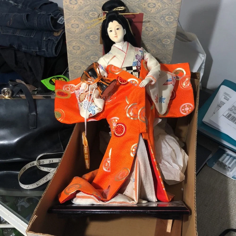 Beautiful Collection Doll with Box - Picture 1 of 7